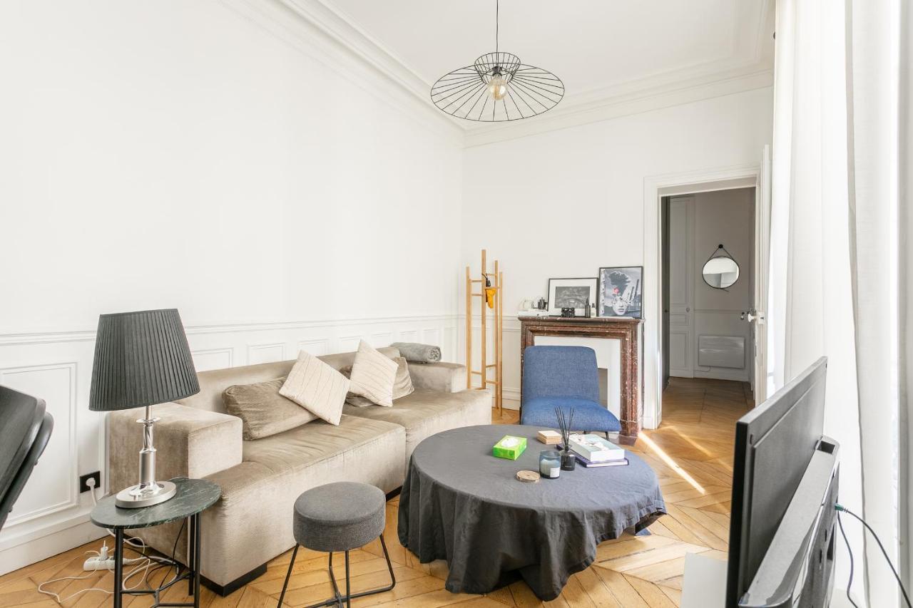 Appartement 80M2 Derriere Avenue Montaigne 8Eme Paris Exteriör bild