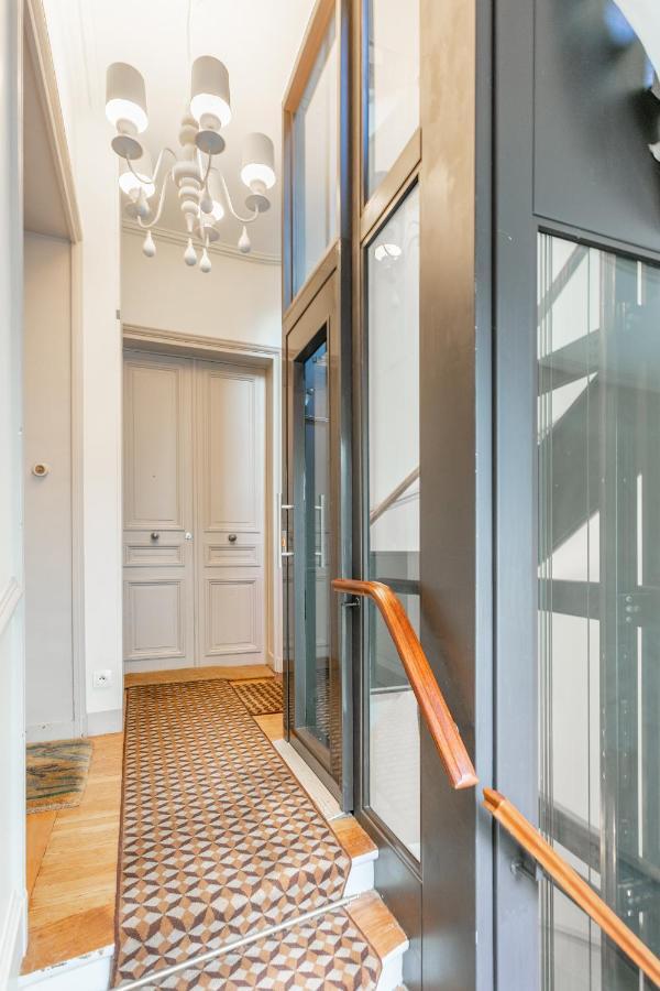 Appartement 80M2 Derriere Avenue Montaigne 8Eme Paris Exteriör bild